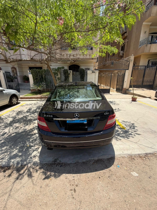 Mercedes C 250 2010 Black Automatic Used for Sale in Cairo - 5
