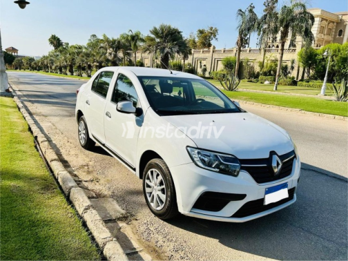 Renault Logan 2018 White Automatic Used for Sale in Greater Cairo ( Cairo + Giza) - 3