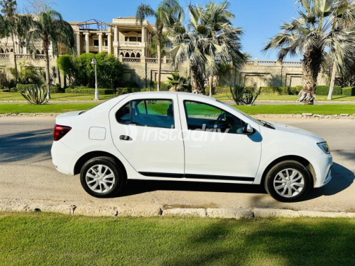 Renault Logan 2018 White Automatic Used for Sale in Greater Cairo ( Cairo + Giza) - 4