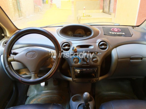 Toyota Echo 2002 Silver Manual Used for Sale in El Salam City - 7