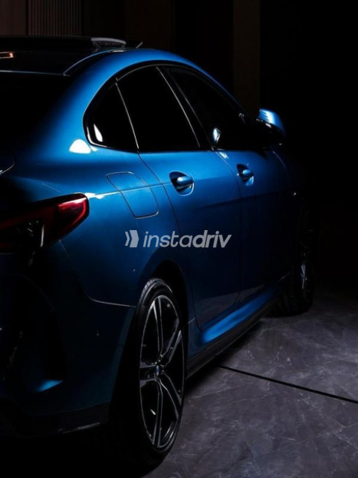 بي ام دبليو 218 i 2021 أزرق غامق أوتوماتيك مستعملة للبيع في القاهرة - 9