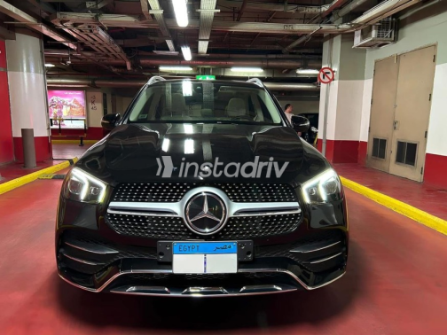مرسيدس GLE 2022 أسود أوتوماتيك مستعملة للبيع في القاهرة - 1