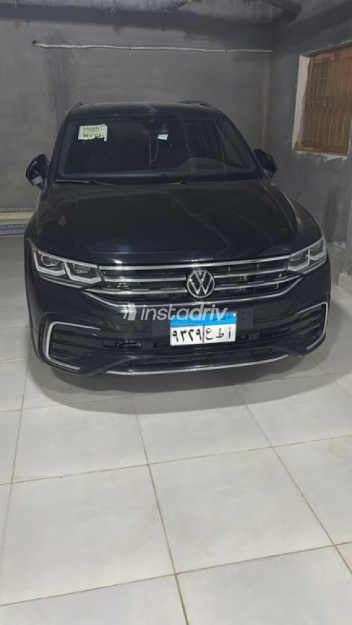 Volkswagen Passat 2022 Black Automatic Used for Sale in Cairo - 1