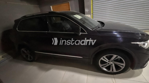 Volkswagen Passat 2022 Black Automatic Used for Sale in Cairo - 2