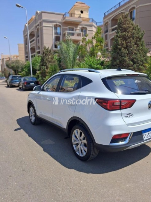 MG ZS EV 2025 White Automatic Used for Sale in Sheikh Zayed City - 5
