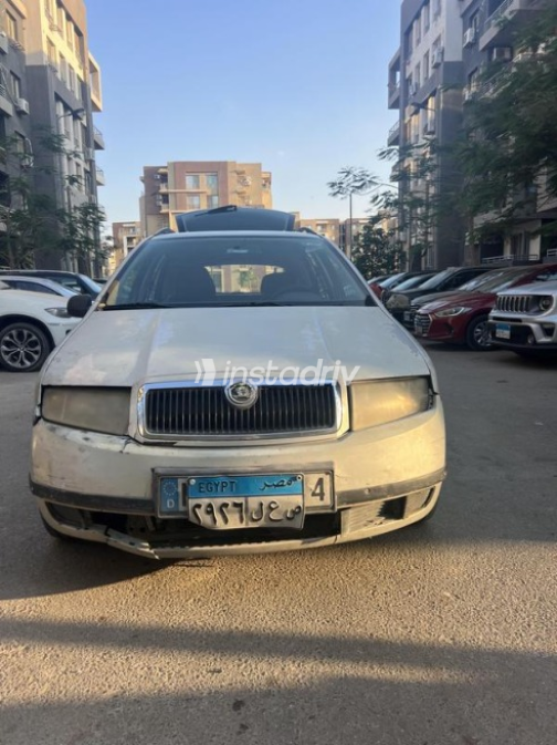 سكودا فابيا 2003 فضي أوتوماتيك مستعملة للبيع في 6 أكتوبر - 1