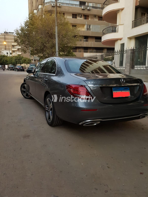 Mercedes E 180 2018 Gray Automatic Used for Sale in Heliopolis - 6