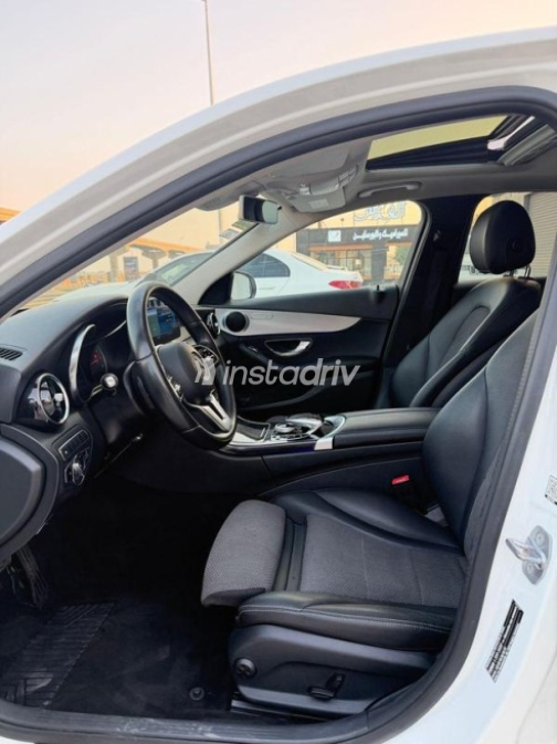 Mercedes C 200 2019 White Automatic Used for Sale in Sheikh Zayed City - 5