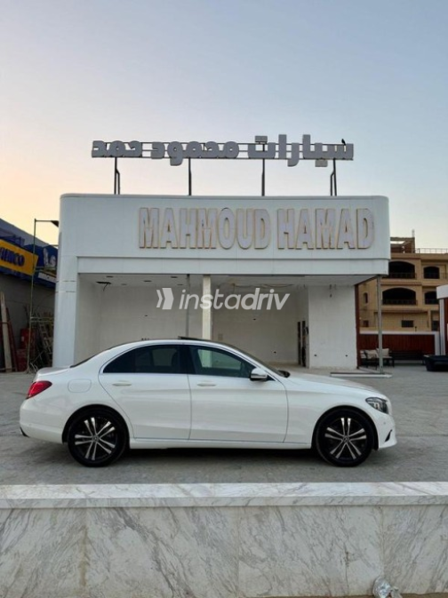 Mercedes C 200 2019 White Automatic Used for Sale in Sheikh Zayed City - 6