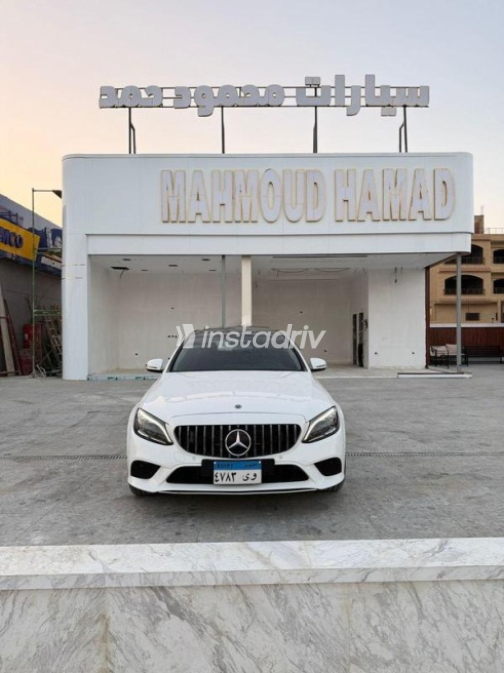 Mercedes C 200 2019 White Automatic Used for Sale in Sheikh Zayed City - 9