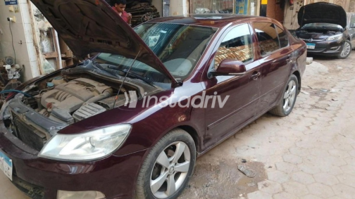 سكودا فانتازيا 2012 أحمر غامق أوتوماتيك مستعملة للبيع في القاهرة الكبرى ( القاهرة - الجيزة) - 3