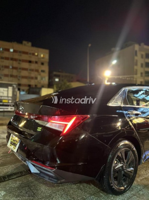 Hyundai Elantra 2021 Black Automatic Used for Sale in Nasr city - 2