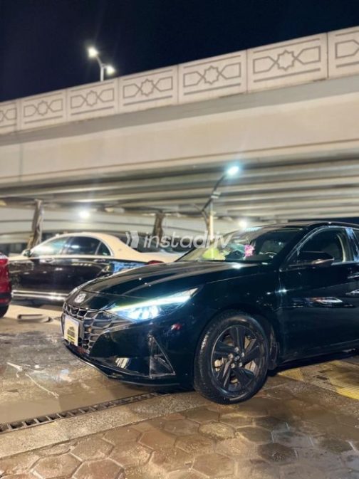 Hyundai Elantra 2021 Black Automatic Used for Sale in Nasr city - 4