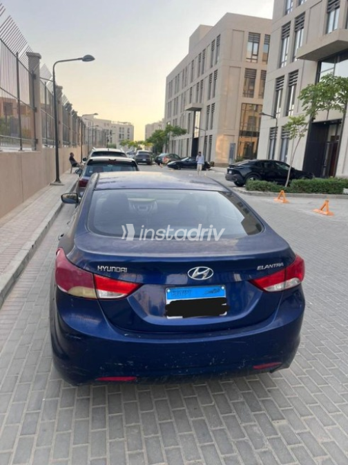 Hyundai Elantra MD 2012 Blue Automatic Used for Sale in Maadi - 2