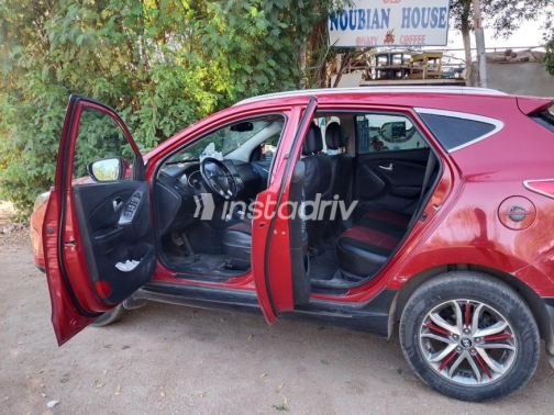هيونداي IX 35 2015 أحمر أوتوماتيك مستعملة للبيع في أسوان - 1