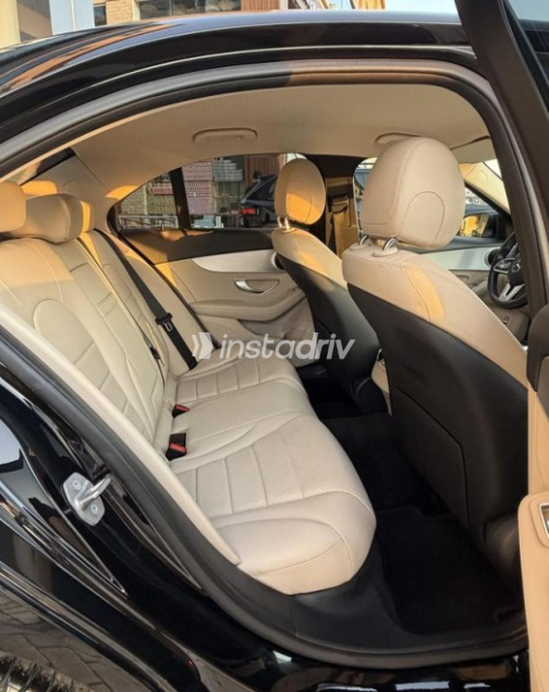 Mercedes C 180 2020 Black Automatic Used for Sale in Sheikh Zayed City - 10