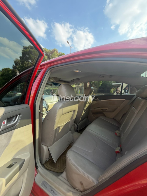 Geely Emgrand 7 2014 Red Manual Used for Sale in Heliopolis - 4