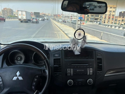 Mitsubishi Pajero 2012 Silver Automatic Used for Sale in Maadi - 7
