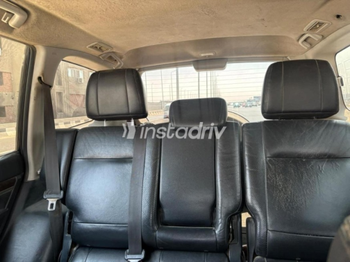 Mitsubishi Pajero 2012 Silver Automatic Used for Sale in Maadi - 9