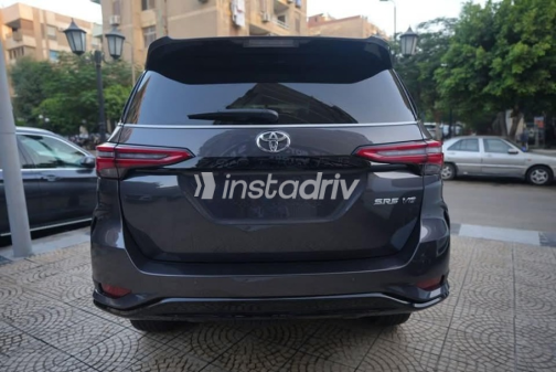 Toyota Fortuner 2026 Gray Automatic Used for Sale in Nasr city - 4