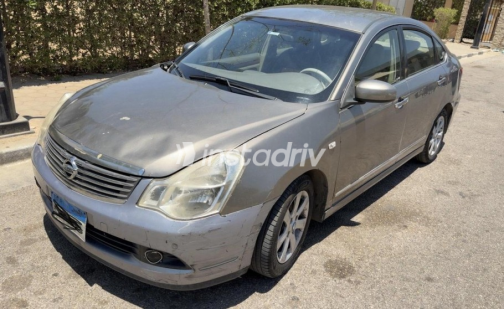 Nissan Bluebird 2010 Silver Automatic Used for Sale in Giza - 2