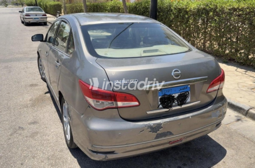Nissan Bluebird 2010 Silver Automatic Used for Sale in Giza - 3