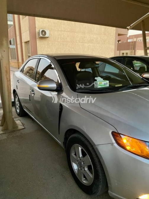 Kia Forte 2012 Silver Automatic Used for Sale in Cairo - 2