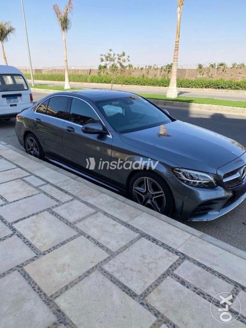 مرسيدس C 200 2019 رمادي غامق أوتوماتيك مستعملة للبيع في القاهرة - 2