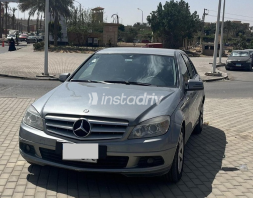 Mercedes C 180 2009 Gray Automatic Used for Sale in Al Shorouk - 3