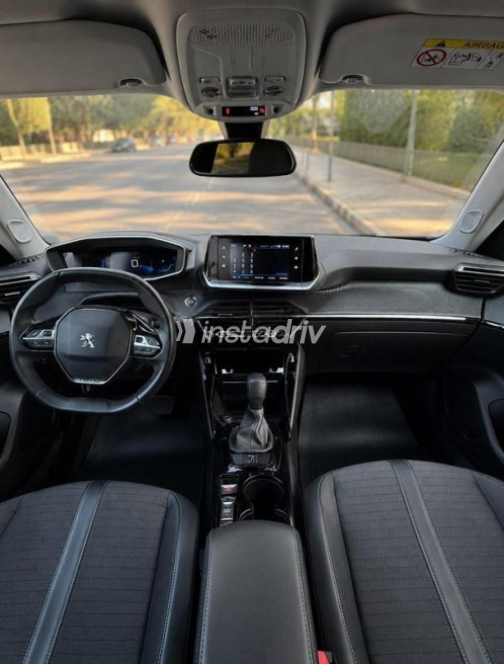 Peugeot 2008 2021 Silver Automatic Used for Sale in Cairo - 5