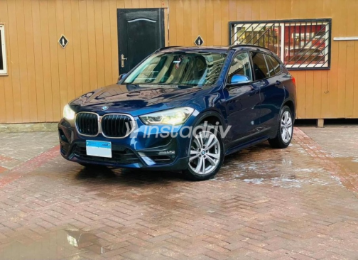 بي ام دبليو X1 2020 أزرق غامق أوتوماتيك مستعملة للبيع في شيراتون - 2