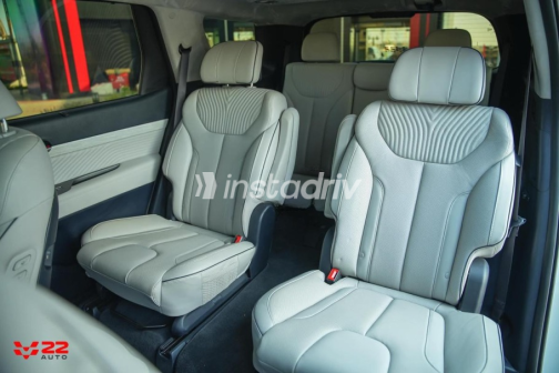 Hyundai Palisade 2023 White Automatic Used for Sale in Sheikh Zayed City - 9