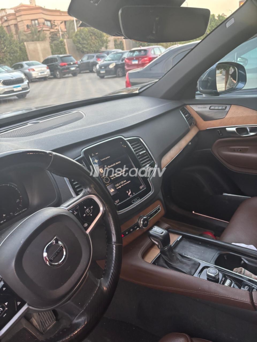 فولفو XC90 2021 أبيض أوتوماتيك مستعملة للبيع في القاهرة - 6