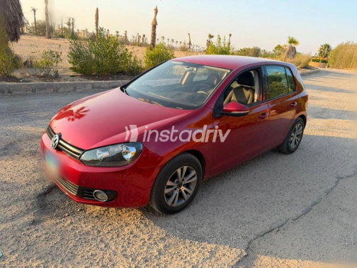 Volkswagen Golf 6 2011 Dark Red Automatic Used for Sale in Sheikh Zayed City - 1