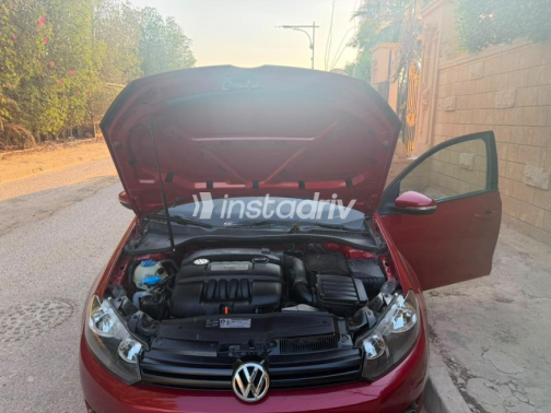 Volkswagen Golf 6 2011 Dark Red Automatic Used for Sale in Sheikh Zayed City - 2