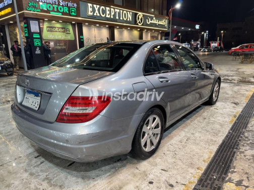 Mercedes C 180 2013 Dark Gray Automatic Used for Sale in Cairo - 9