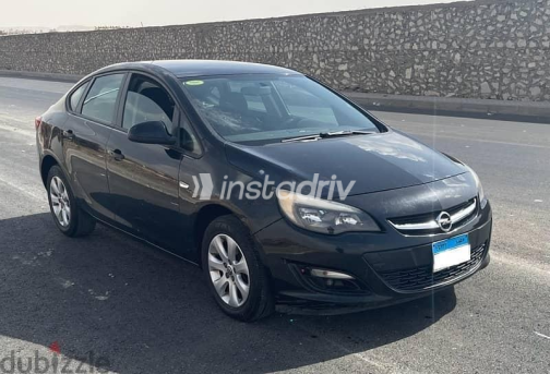 Opel Astra 2017 White Automatic Used for Sale in Greater Cairo ( Cairo + Giza) - 2