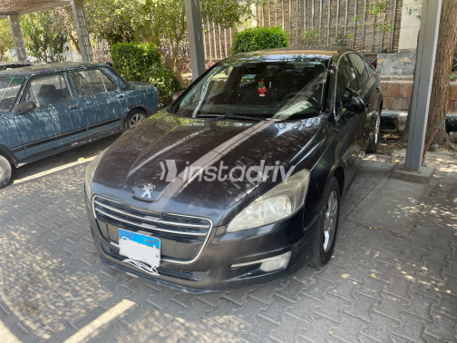 بيجو 508 2014 رمادي غامق أوتوماتيك مستعملة للبيع في مصر الجديدة - 4