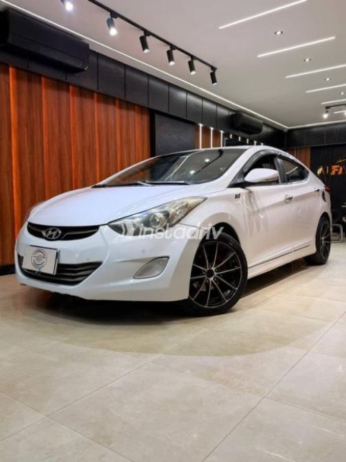 Hyundai Avante 2012 White Automatic Used for Sale in Nasr city - 4