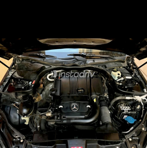 مرسيدس E 250 2011 أسود أوتوماتيك مستعملة للبيع في الجيزة - 3