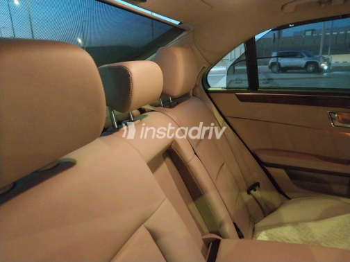 مرسيدس E 250 2011 أسود أوتوماتيك مستعملة للبيع في الجيزة - 4
