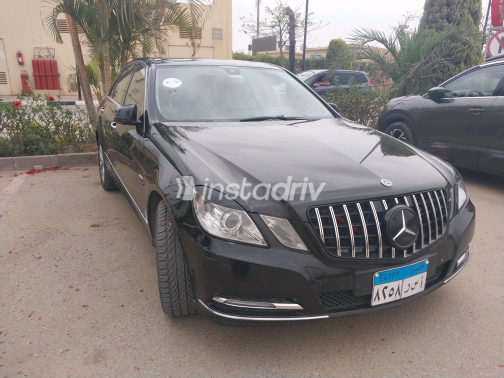 مرسيدس E 250 2011 أسود أوتوماتيك مستعملة للبيع في الجيزة - 9