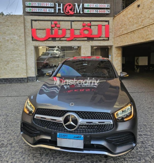 مرسيدس GLC 300 2023 أسود أوتوماتيك مستعملة للبيع في القاهرة - 2