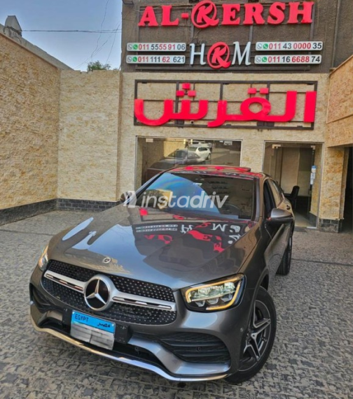 مرسيدس GLC 300 2023 أسود أوتوماتيك مستعملة للبيع في القاهرة - 3