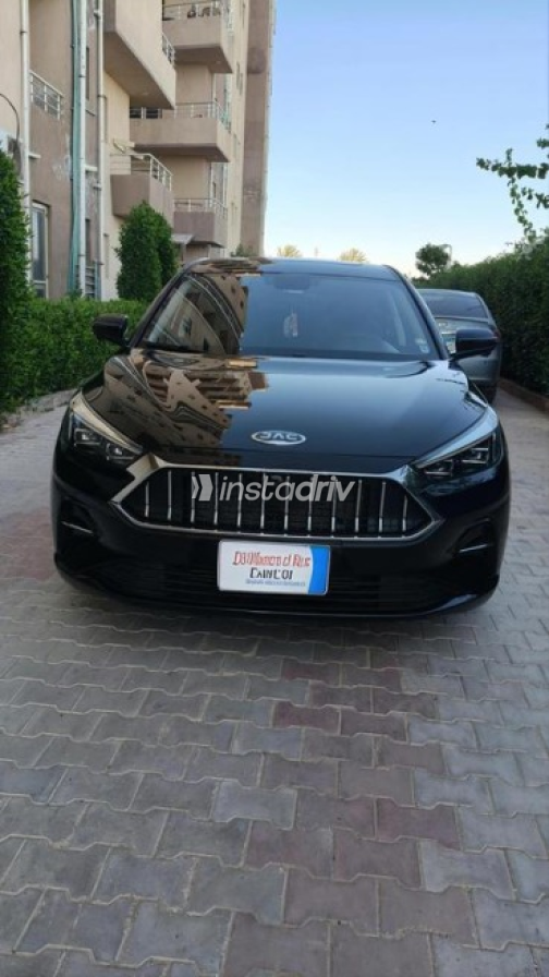 جاك J7 2024 أسود أوتوماتيك مستعملة للبيع في الوراق - 1