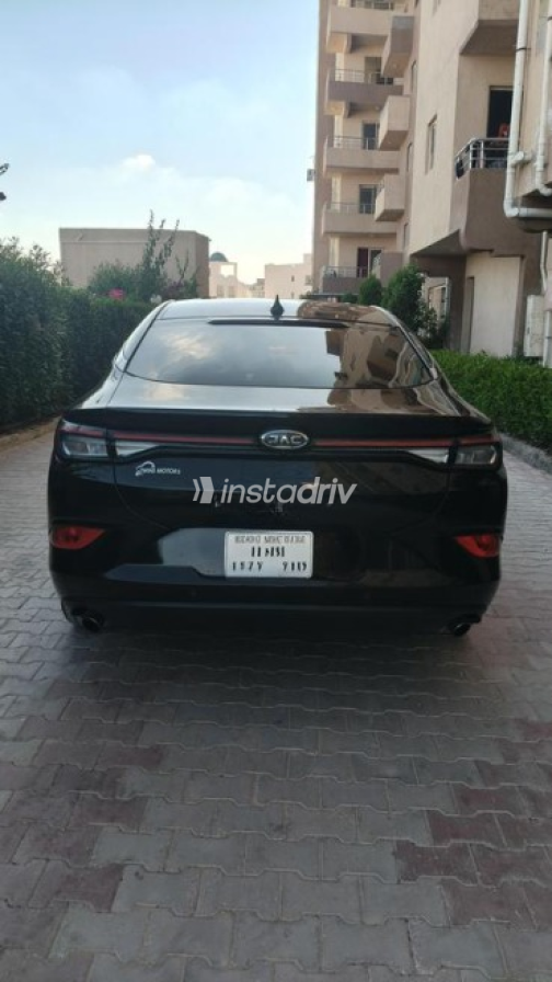 جاك J7 2024 أسود أوتوماتيك مستعملة للبيع في الوراق - 4
