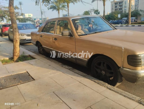 مرسيدس SEL 280 1980 ذهبي يدوي مستعملة للبيع في القاهرة - 3