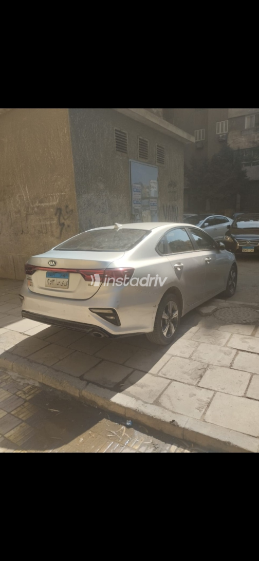 كيا K3 2020 فضي أوتوماتيك مستعملة للبيع في مدينة نصر - 2