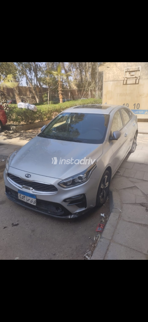 كيا K3 2020 فضي أوتوماتيك مستعملة للبيع في مدينة نصر - 4
