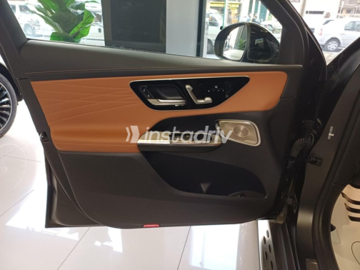 مرسيدس GLC 300 2025 أسود أوتوماتيك مستعملة للبيع في القاهرة الكبرى ( القاهرة - الجيزة) - 5